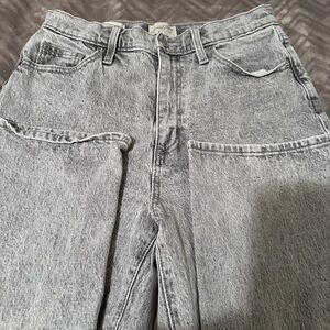 Universal Thread Vintage Straight Gray Jeans